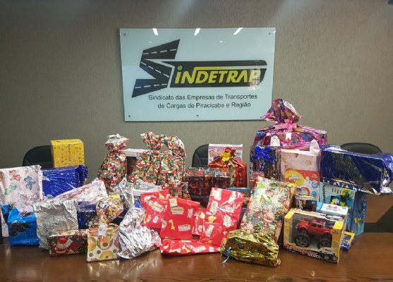 SINDETRAP faz doação de brinquedos para o Lar Franciscano