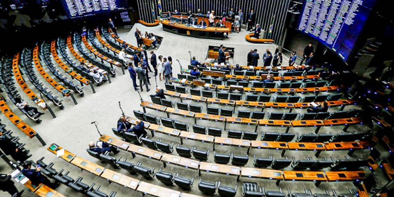 Câmara aprova projeto que prorroga desoneração da folha de pagamento