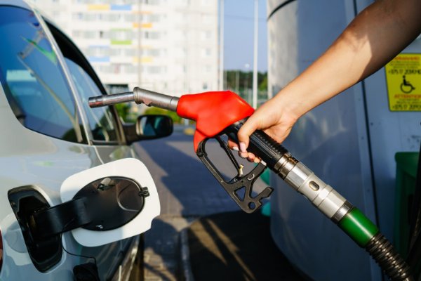 Petrobras sobe preço da gasolina em 3&amp;#44;5%