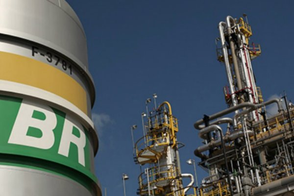 Petrobras muda política de reajuste e reduz preço do diesel