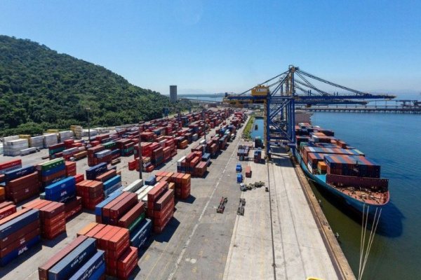 Movimentação de cargas nos portos cresce 3&amp;#44;9% de janeiro a julho&amp;#44; mostra Painel CNT do Transporte