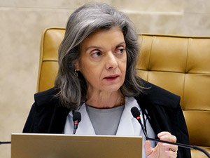 Cármen Lúcia suspende decisão que autorizava desconto sindical em folha