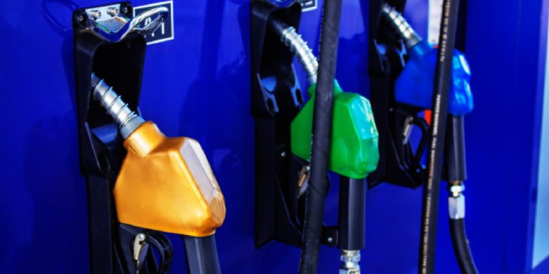 Petrobras estuda reduzir preço de combustíveis