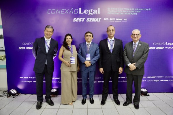 Conexão Legal trata da Lei do Motorista&amp;#44; tanque com capacidade superior a 200 litros e demissão por imprudência do motorista