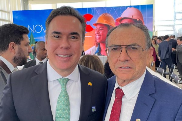Com a presença do Sistema Transporte&amp;#44; governo anuncia nova etapa do PAC