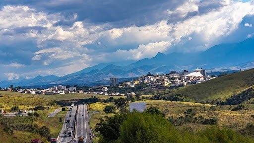 Impactos da digitalização e da automação no transporte de produtos perigosos