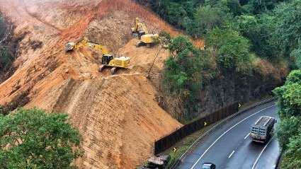 Desmontes de rochas continuam nesta semana na Serra das Araras