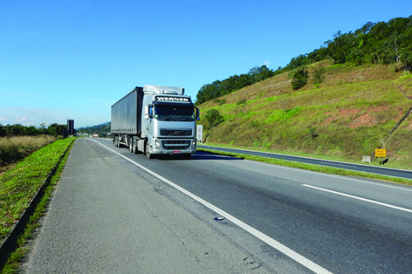 PIB do transporte confirma baixo desempenho e registra queda de 0&amp;#44;6%