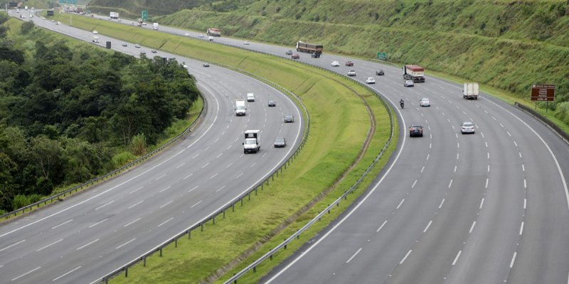 Demanda por transporte rodoviário de cargas no Brasil tem nova melhora&amp;#44; diz Decope
