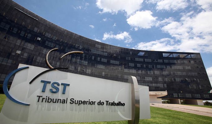 TST diz que é válido cartão de ponto sem assinatura de empregado